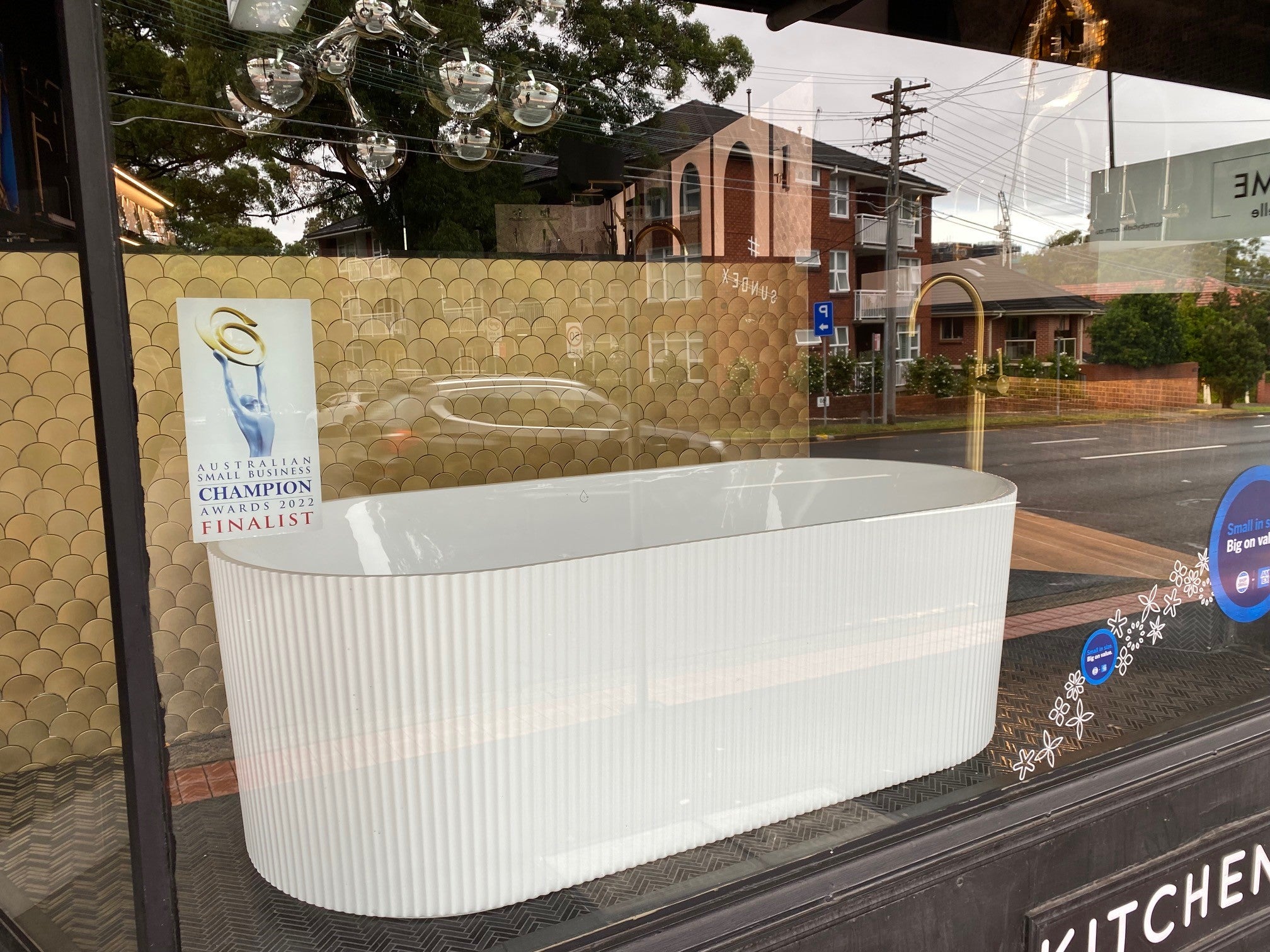 Ex-Display Cockatoo Freestanding Acrylic Bath 1700mm