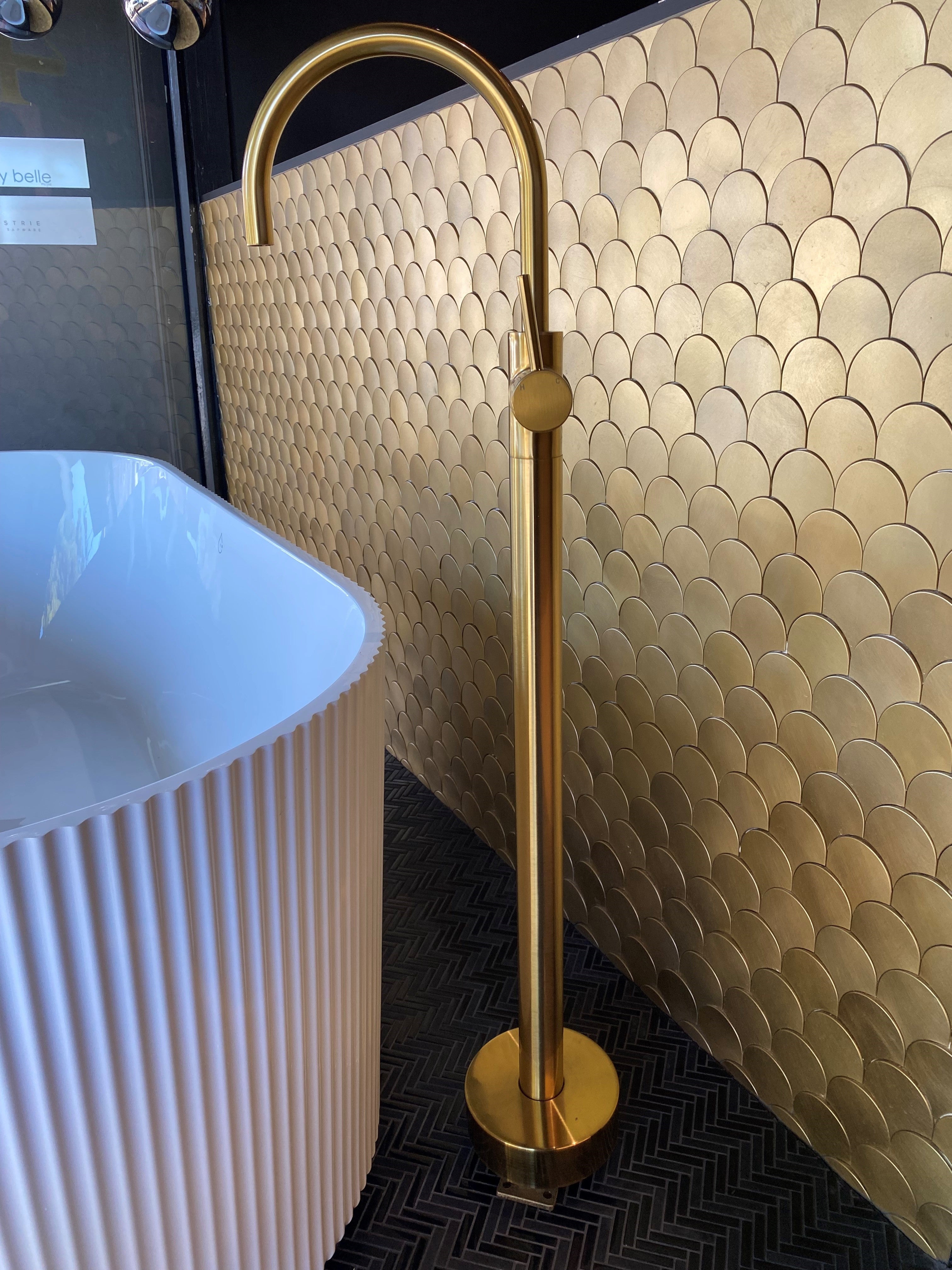 Ex-Display Bondi Floor-Mounted Bath Spout with Mixer in Gold