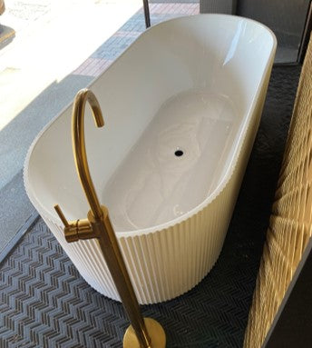 Ex-Display Cockatoo Freestanding Acrylic Bath 1700mm